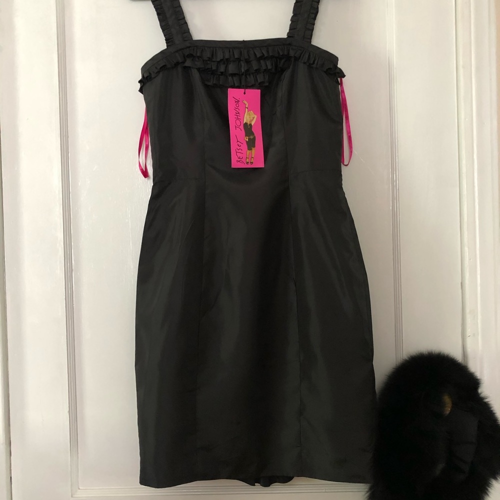 NWT SeXy BETSEY JOHNSON shift dress black booty Ruffle sleeveless cocktail prom